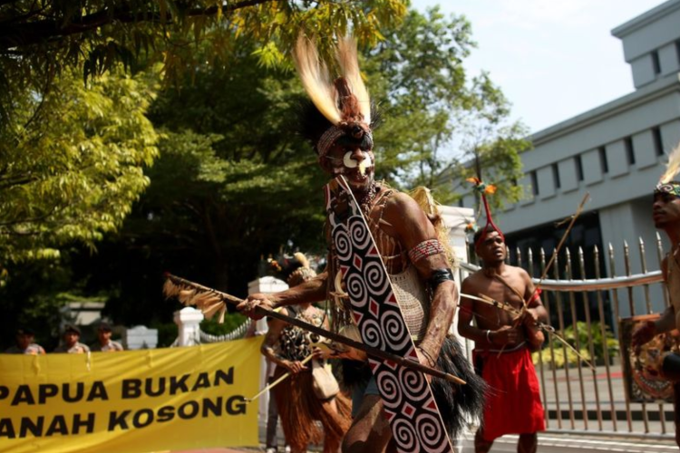 Sumber: https://forum-asia.org/papuaplantations/